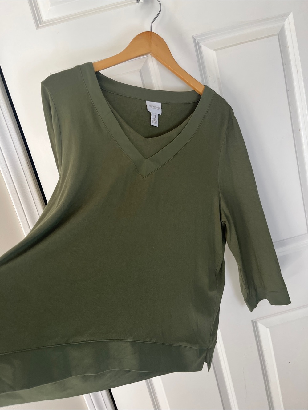Chico’s Weekends v-neck loose fit long sleeve top, tee, Sz 2, Large,olive green - Picture 5 of 8